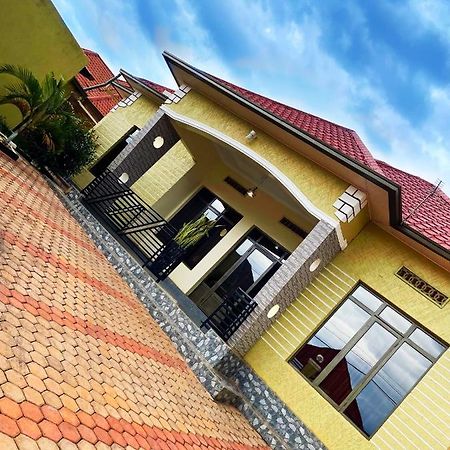 Zeo Airbnb - Cheap Apartment In Kigali Kültér fotó